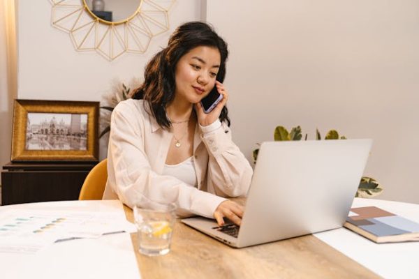 Blog Ideas for Insurance Companies - advertisement shout