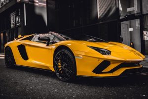 Can You Transfer Your Car Insurance to a New Owner in Dubai - advertisement shout