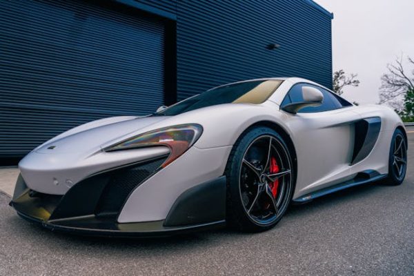 How Data Privacy Regulations Are Shaping the Future of Car Insurance in the UAE - advertisement shout