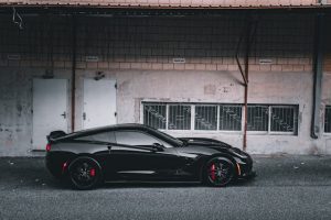 Top 5 Features to Look for When Choosing the Best Car Insurance in UAE - advertisement shout