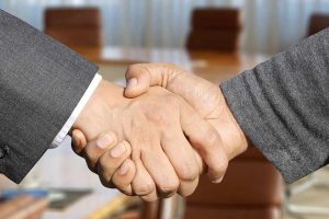 handshake close up photo