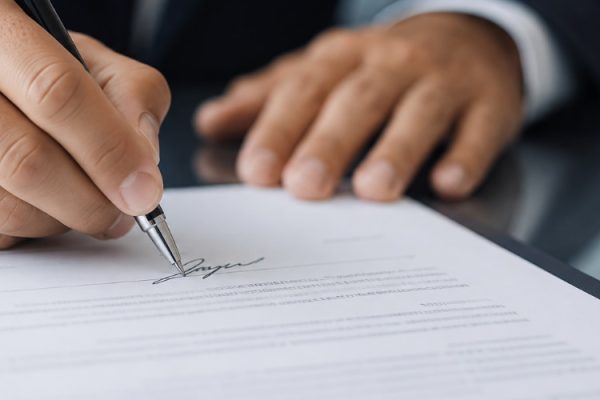 sign document image