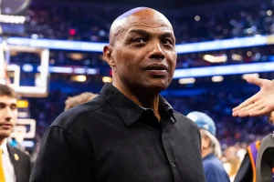 charles barkley phoenix suns nba cup fox news 001