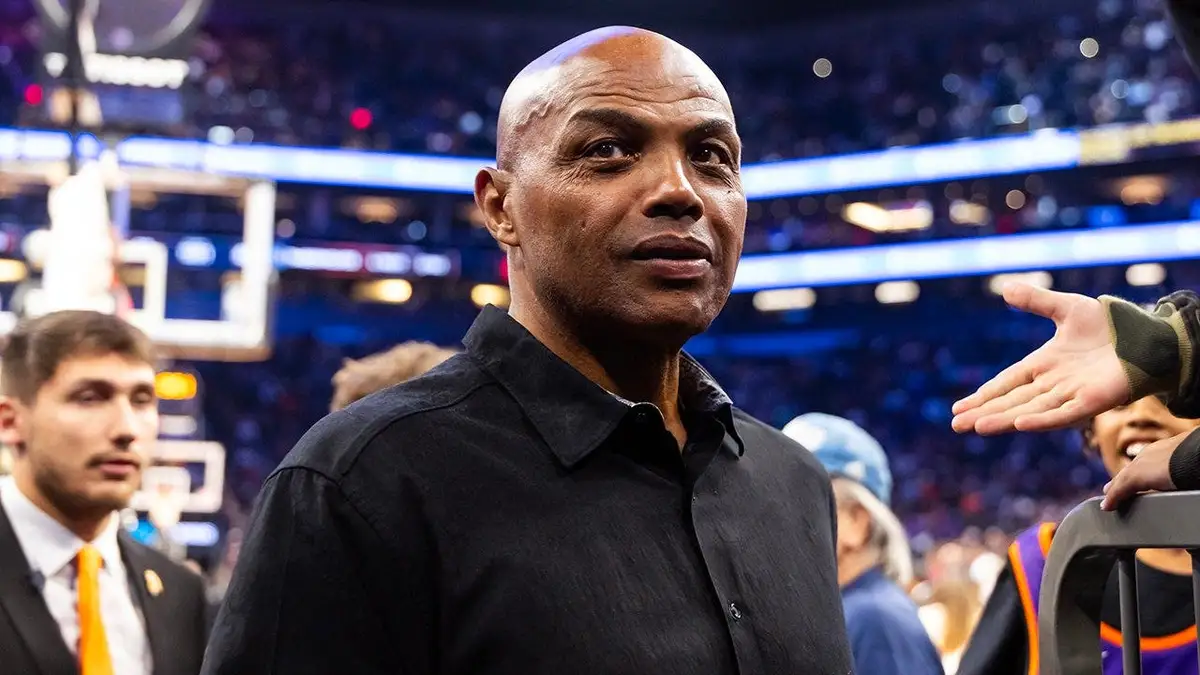 charles barkley phoenix suns nba cup fox news 001