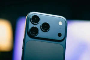 iphone 17 pro blue camera array