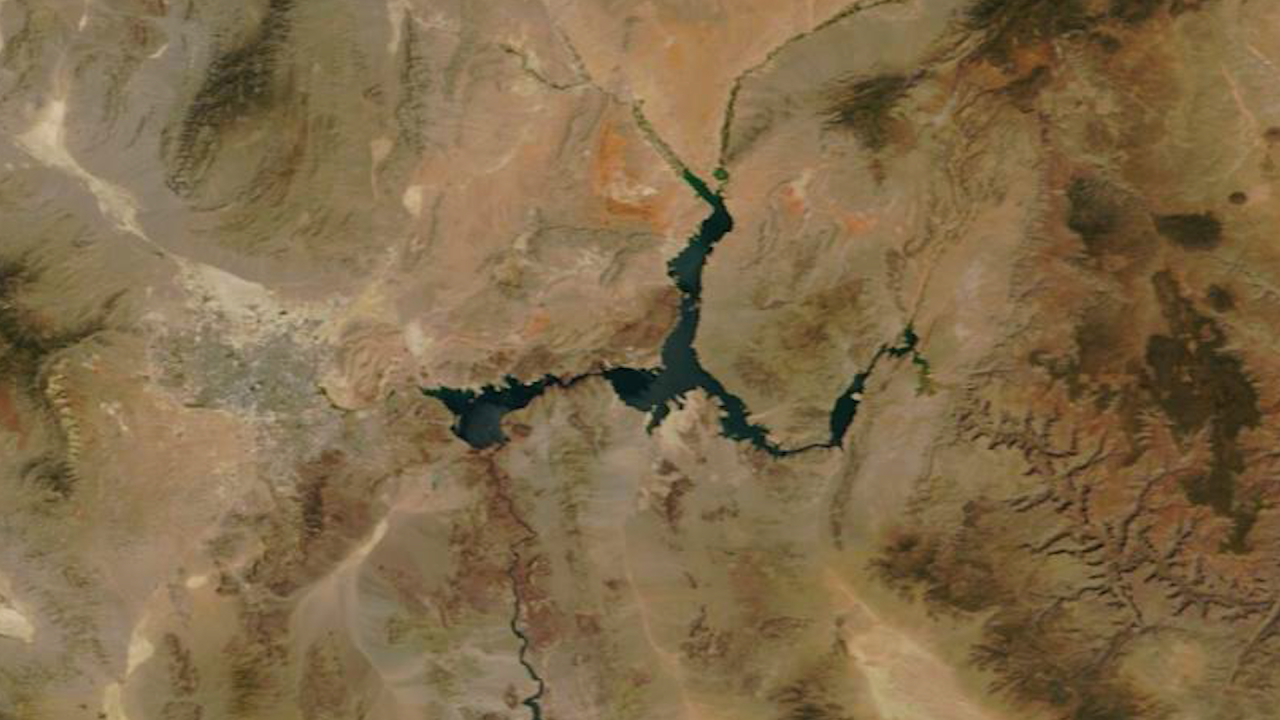 lake mead 2000 08 210